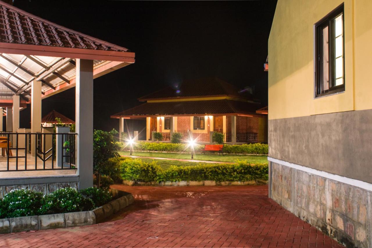 Wildcat Resort Tadoba Sirkada Bagian luar foto
